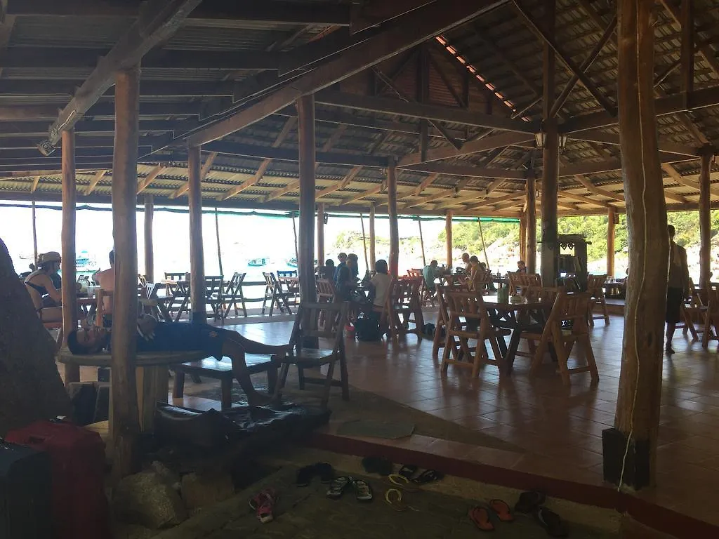 Aow Leuk Grand Hill Koh Tao Thailand